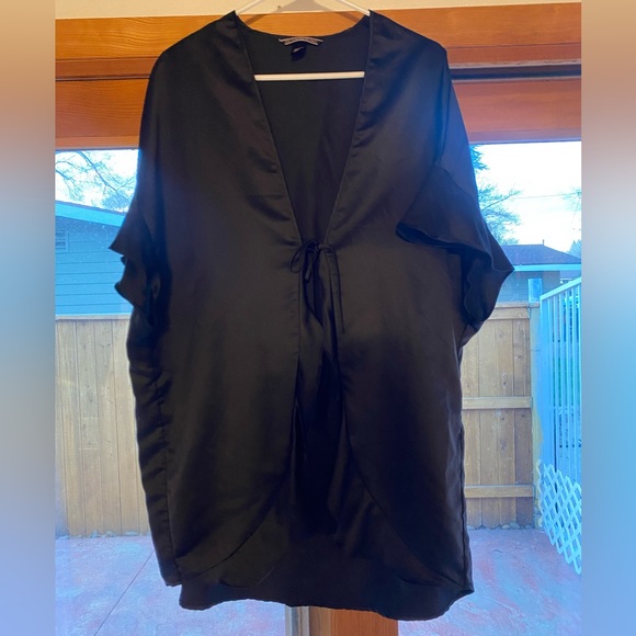 Victorias Secret Silk Flutter Kimono - Picture 3 of 4